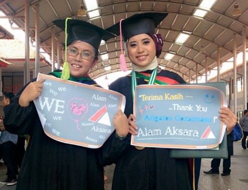 Dwi, Tuti w: messages--Graduation Day trimmed